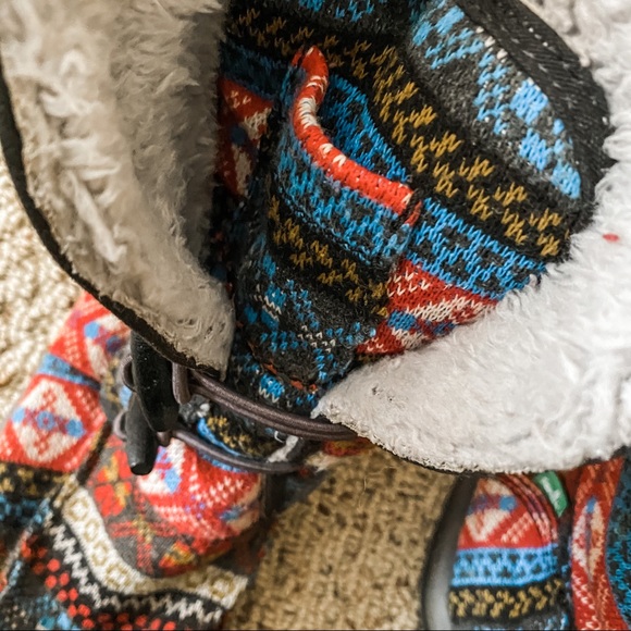 COPY - Sanuk Multicolor Sweater Boots Snuggle Size 8 - Picture 4 of 6